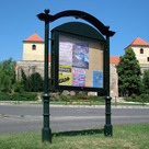 Debreceni hirdető szekrény